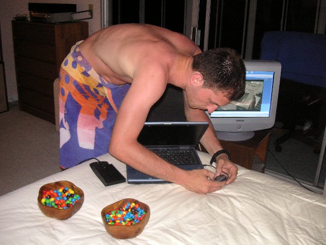 PICT0234 Noen dager kunne vi ikke gå ut, fordi vi måtte se en sesong av den populære tv-serien 24.