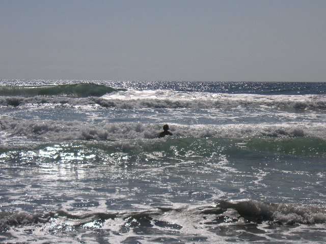 PICT0315 Nina i bølgene.